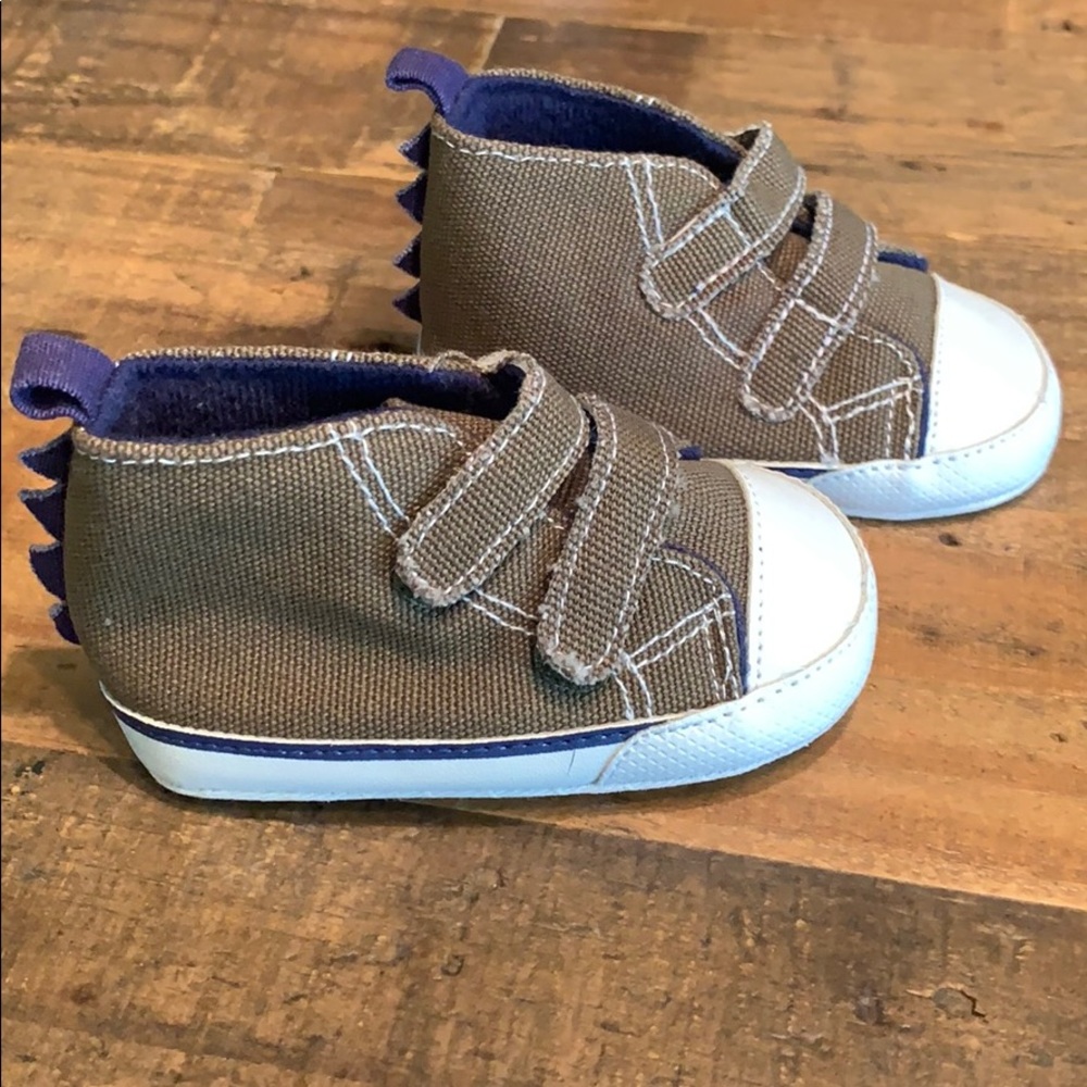 Carters crib shoes